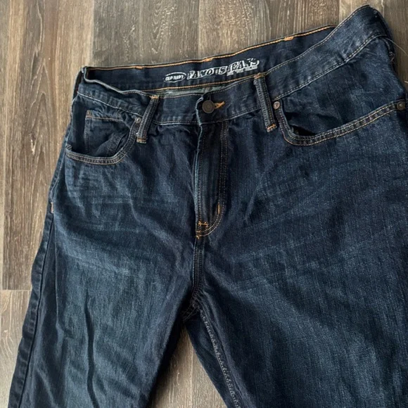 Men's Relaxed Fit Denim Jeans - Picture 4 of 6